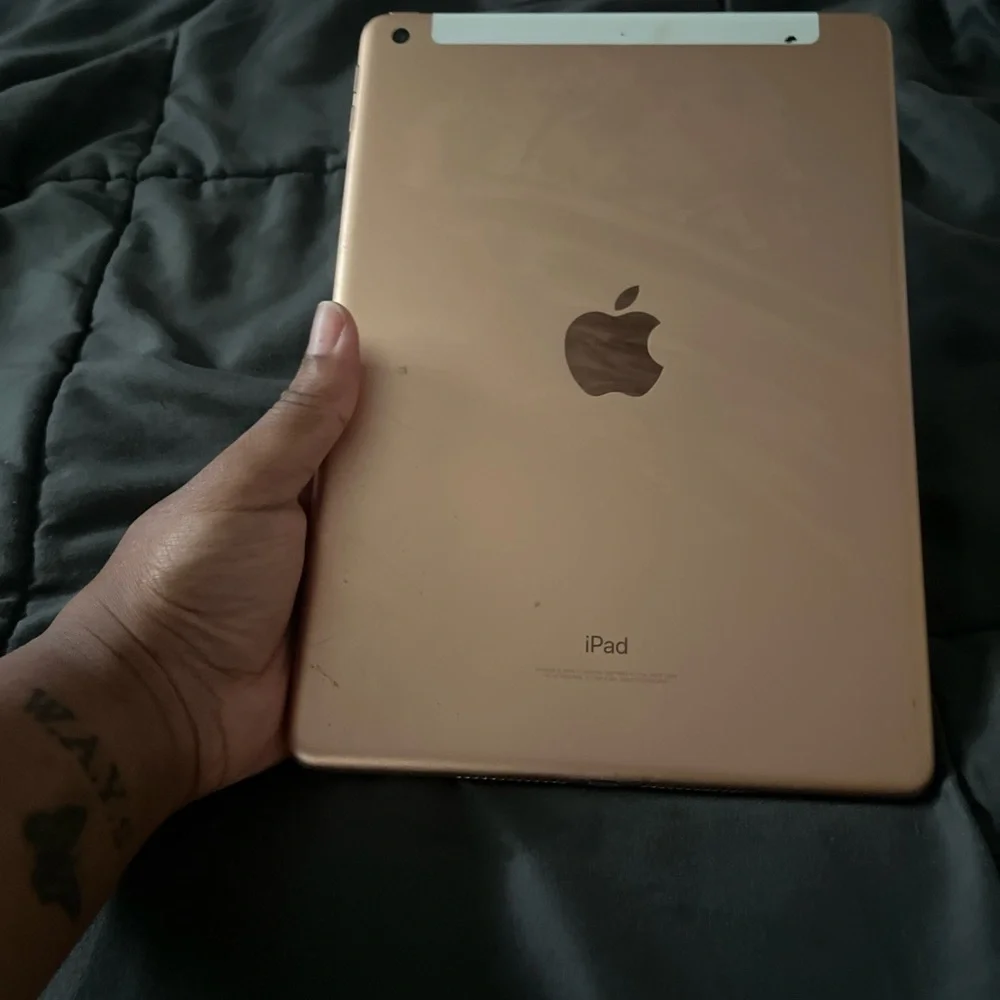 Apple Tablet in Elegant Gold